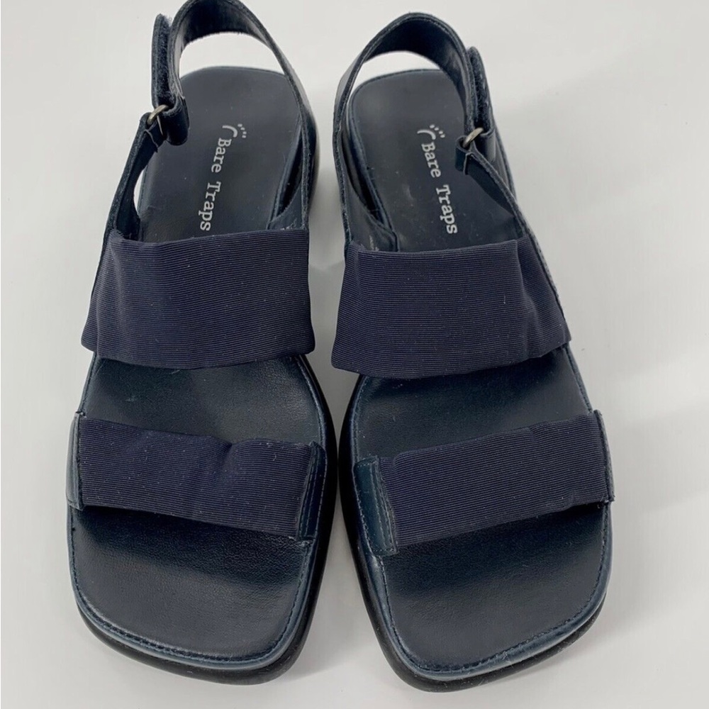 Like New! BARE TRAPS Janice Black Sandals Size 7.5 Medium